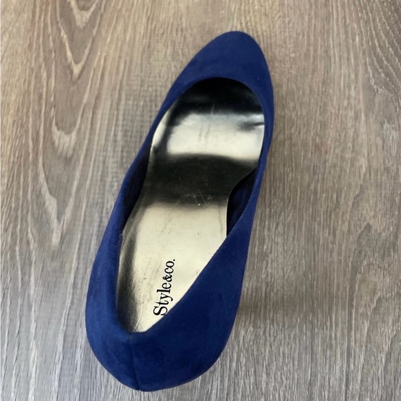 Style & Co Brand Blue Suede Heels, Size 8 - Picture 10 of 12